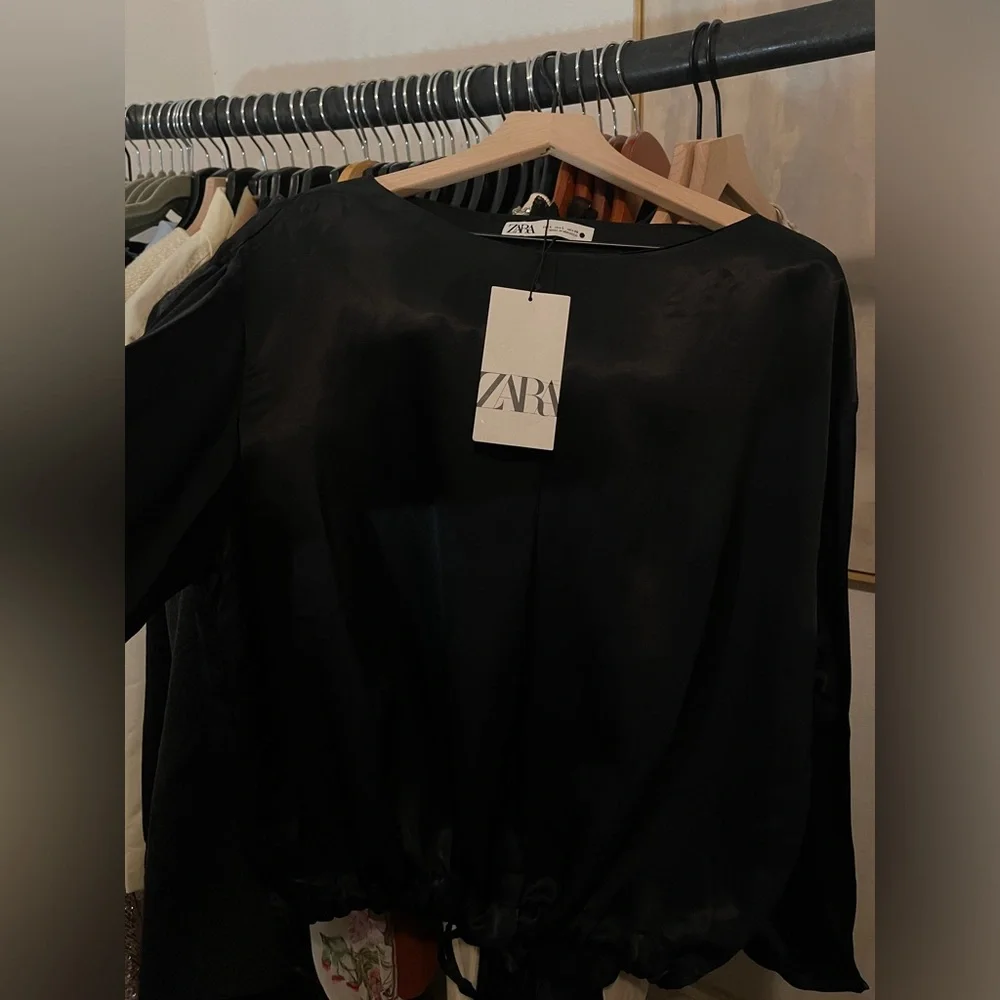 💫 Zara Satin Effect Blouse - NWT💫 - Picture 5 of 14